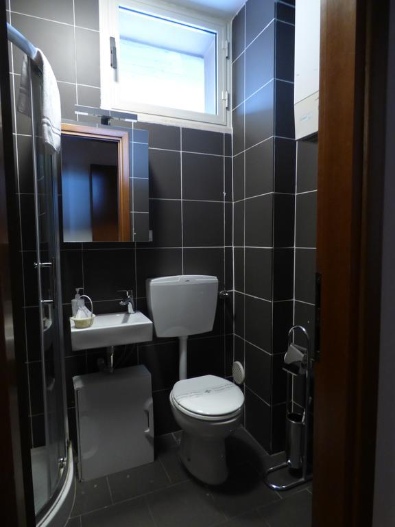 ฮอลิเดย์ มัตเตออตติ Apartment มอนเตกาตินี แตร์เม ภายนอก รูปภาพ