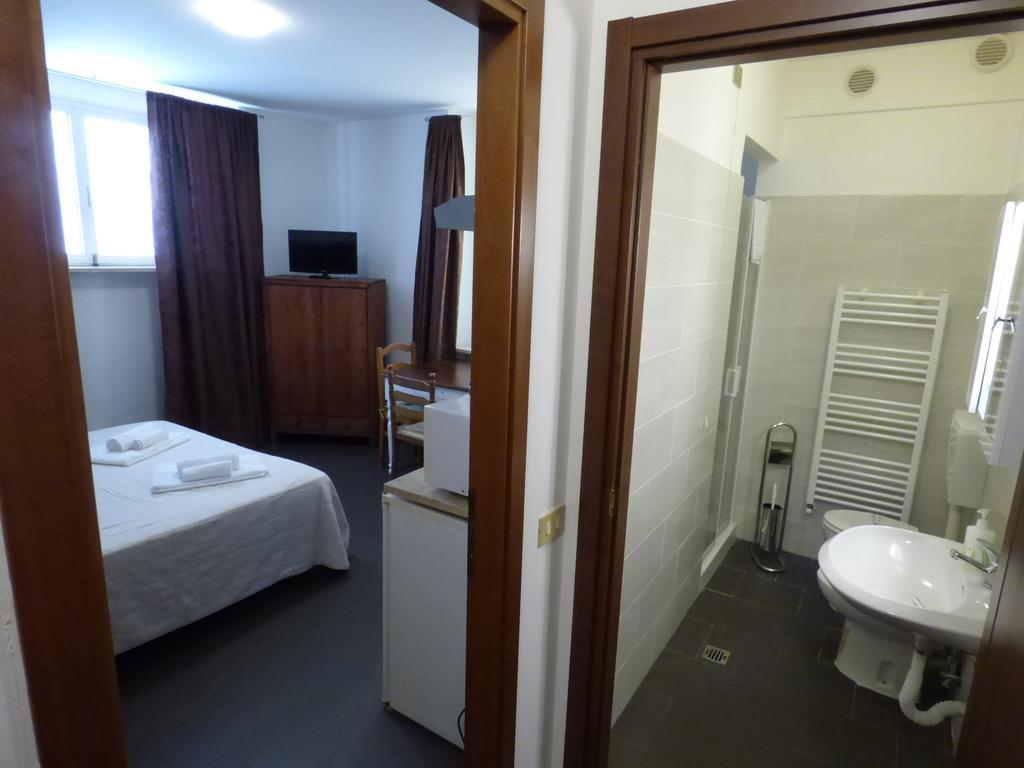 ฮอลิเดย์ มัตเตออตติ Apartment มอนเตกาตินี แตร์เม ภายนอก รูปภาพ
