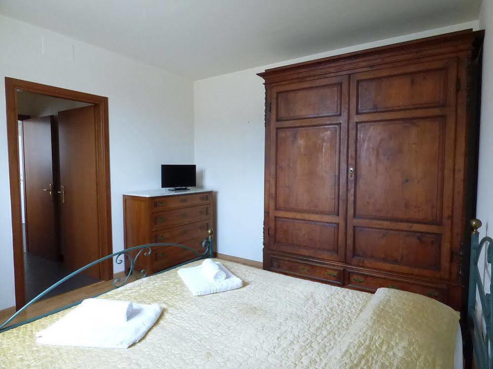ฮอลิเดย์ มัตเตออตติ Apartment มอนเตกาตินี แตร์เม ภายนอก รูปภาพ